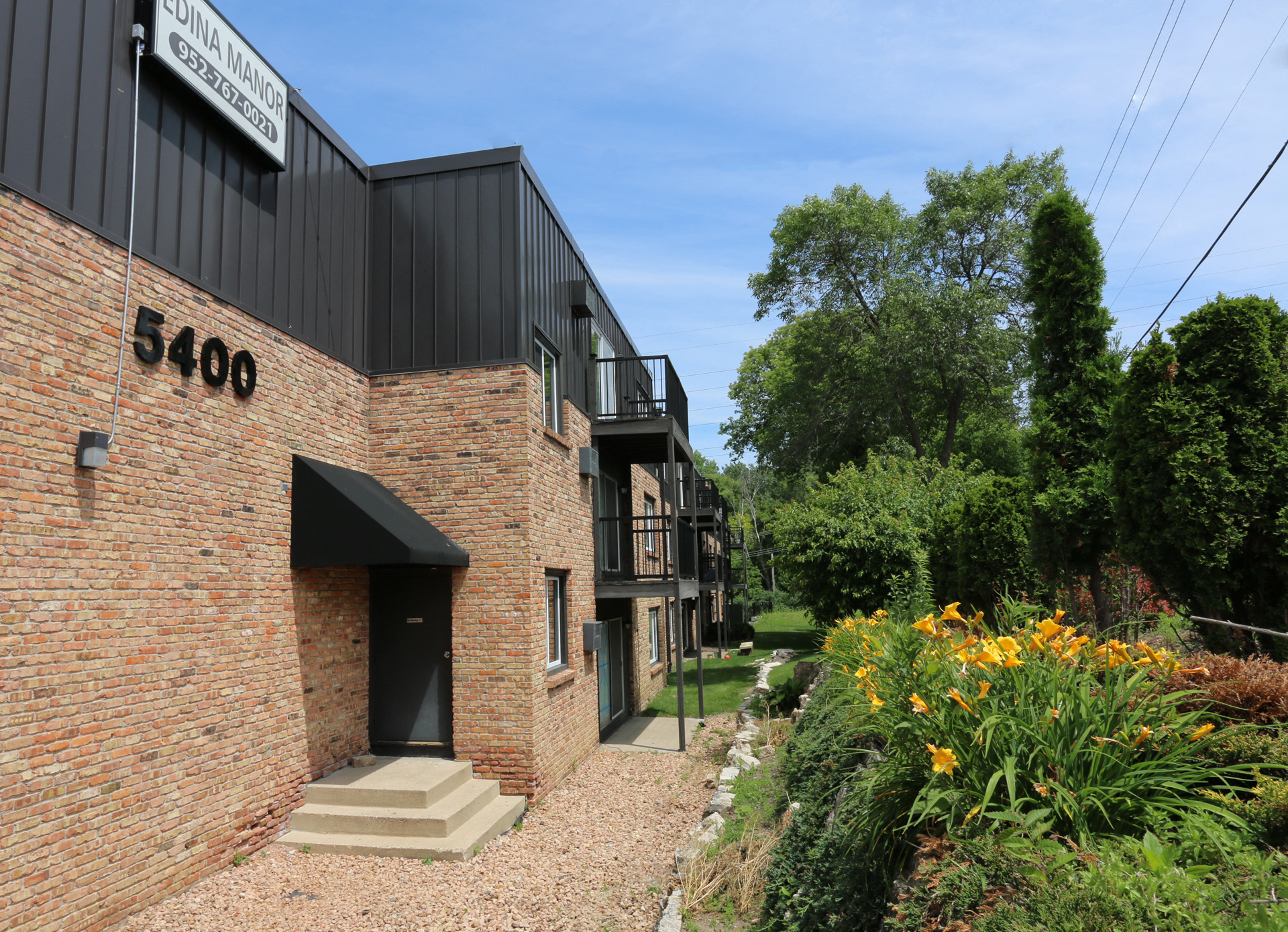 Edina Manor Apartments Image 6